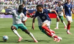 Kylian Mbappe, Fransa tarihine neden geçti?