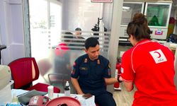 Alanya’da jandarma personeli Türk Kızılaya kan bağışında bulundu