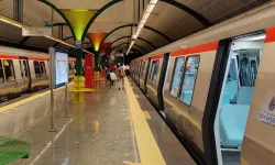 İstanbul Metrosunda arıza alarmı: Yolcular tünelde yürümek zorunda kaldı