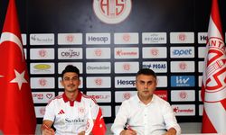 Antalyaspor'da 2 transfer sözleşmesi imzalandı