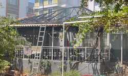 Antalya'da alevler tek katlı evi yuttu