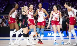 3. SET SONUCU l Türkiye 2 ( 25-19) 1 Polonya