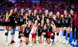 ÜÇÜNCÜ SET SONUCU l Tayland 1 (19-25) 2 Türkiye
