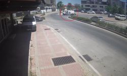 Manavgat'ta ani fren sonrası kontrolden çıkıp devrildi