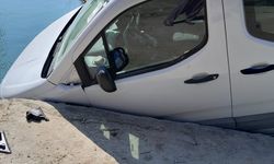 Manavgat'ta dar köprü kazalara neden oluyor