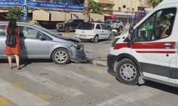 Manavgat'ta iki sürücü yaralandı