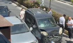 Manavgat'ta yayaya yol verdi, kazaya karıştı