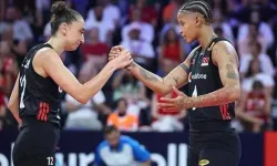 İLK SET SONUCU l Türkiye 1 ( 25-21 ) Almanya SET SAYISINI İZLE