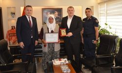 Antalya'da jandarmaya tarlasını bağışladı