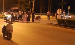 Manavgat’ta fren yapan motosiklet devrildi