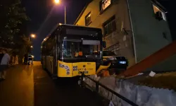Sarıyer'de yağmur sonrası İETT otobüsü kaydı!