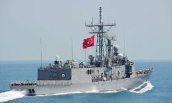 Zafer Bayramı’nda Dev Fırkateyn Alanya Limanı’nda