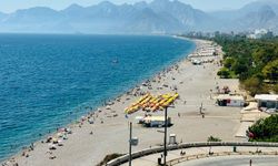 Antalya'da yaz bitmiyor