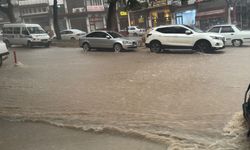 Antalya'nın o ilçesini sağanak fena vurdu