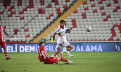 Antalyaspor evinde Sivasspor'a 2-1 mağlup oldu