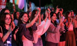 ALKÜ’de şenlik Elif Kaya konseriyle bitti!
