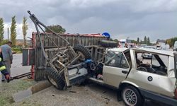 Burdur-Antalya yolunda feci kazada 20 yaşındaki sürücü ağır yaralandı