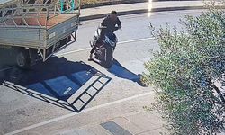 Alanya-Antalya yolunda ilginç olay! Motosikletteki yolcu motosikletle kaçtı