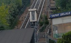 Antalya'da çocuklar asansörde mahsur kaldı