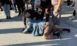 Antalya’da yaya geçidinde kaza: İlk müdahale Belediye Başkanı'ndan