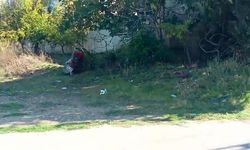 Antalya'da motosiklet yoldan çıkarak devrildi