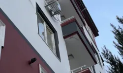 Gaziantep'te aile faciası: Apartmanın camından atladılar, anne öldü