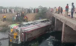 Son dakika l Pakistan’da otobüs kazası: 5 ölü, 27 yaralı