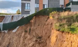 SON DAKİKA: İstanbul Pendik toprak kayması! Apartman tahliye ediliyor