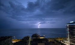 Alanya'da sağanak yağmuru yaşandı