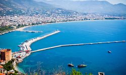 Ne günlere kaldık! Alanya’da eleman kapma yarışı başladı