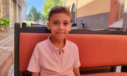 Antalya'da 9 yaşında Türkiye'nin en genç yazarı olmak istiyor
