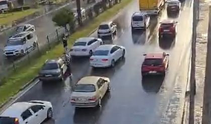 Alanya'da 3 araç birbirine girdi