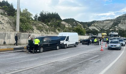 Burdur’da zincirleme kaza l 5 yaralı