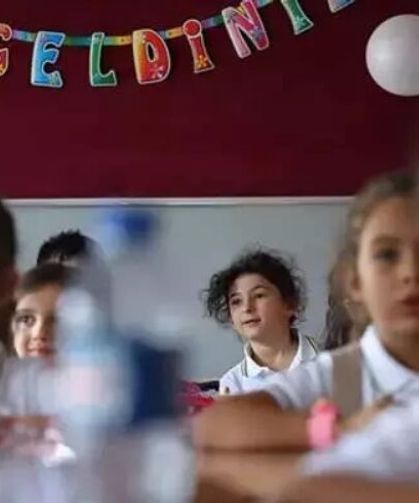 Ara tatiller kalkıyor mu? Milli Eğitim Bakanı'ndan açıkladı
