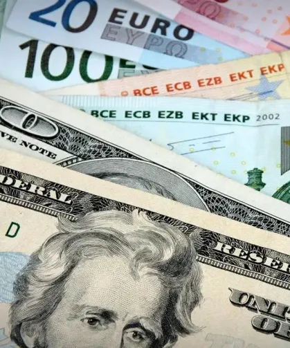 Dolar ve Euro güne yükselişle başladı