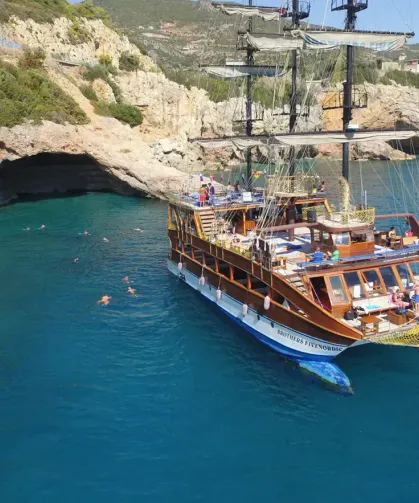 Alanya'da Akdeniz'e mavi yolculuk yoğun ilgi görüyor