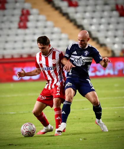 Sarıyer, Antalyaspor Deplasmanında Eşitliği Sağladı
