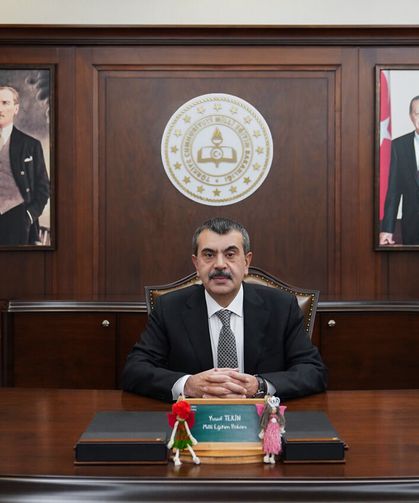 Milli Eğitim Bakanı canlı yayında Alanya'daki öğrencilerin merak ettiği soruya böyle yanıt verdi