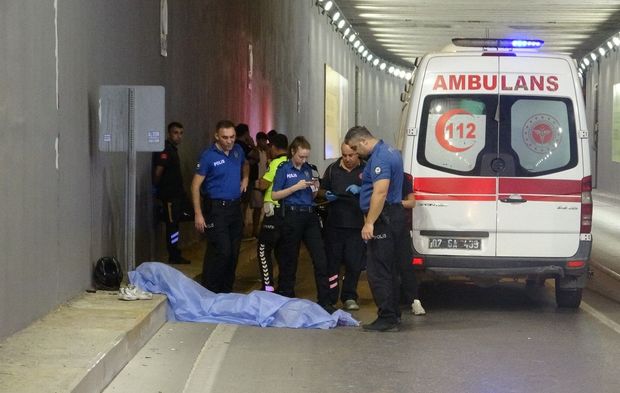 Antalya'da can pazarı: 18 yaşındaki genç hayatını kaybetti