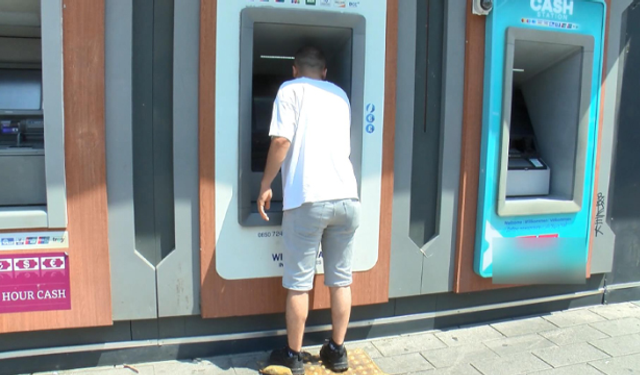 Küresel kriz büyüyor: ATM'ye gidenler eli boş dönmeye başladı