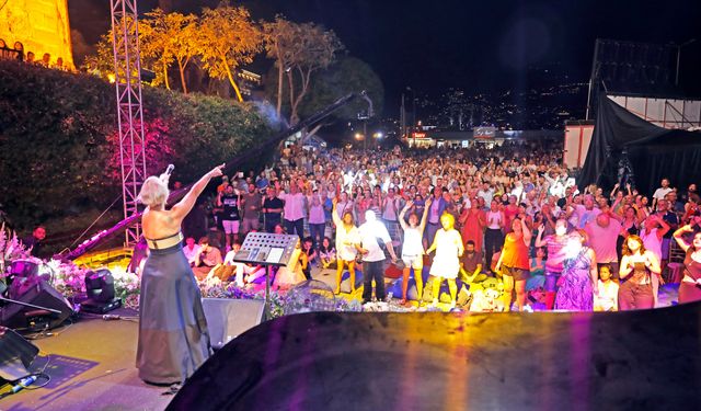 Alanya’da Caz’a ara yok! Yine tam not aldı