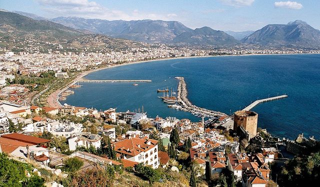 Sezonun uzaması Alanya'nın işine gelmedi! Otelleri kapatmak istiyorlar