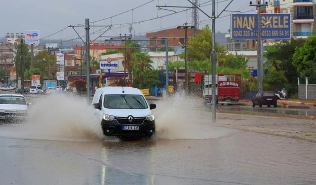 Antalya, İstanbul, Isparta... Artık sıcaklar bitiyor! Çok kuvvetli geliyor