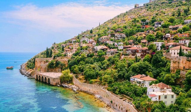 Alanya'da binlerce kişiye ulaştılar