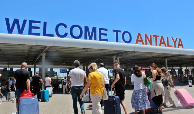 Antalya'ya eylülde gelenin haddi hesabı yok