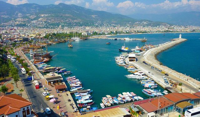 Valizini toplayan Alanya'ya geliyor: Bu aylarda onları çok göreceğiz