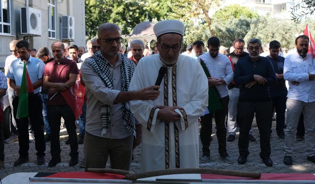 Alanya'da şehitler için gıyabi cenaze namazı kılındı