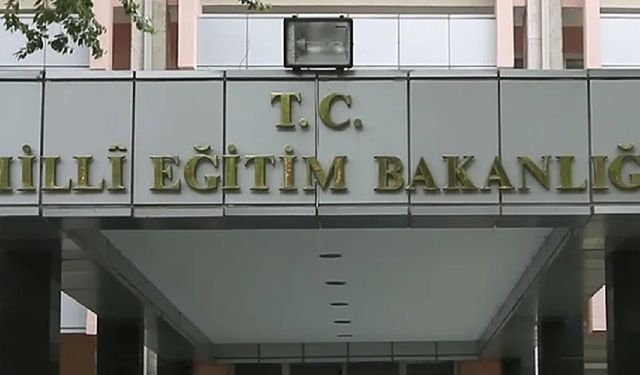 Öğrenciler merak ediyordu... İşte ara tatil tarihleri