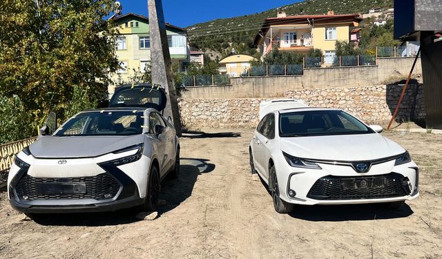 Toyota'dan ALKÜ'ye destek! 2 aracı hibe etti