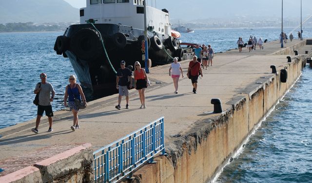 Alanya'da turizm ateşi sönmüyor: Binlerce İngiliz geldi!